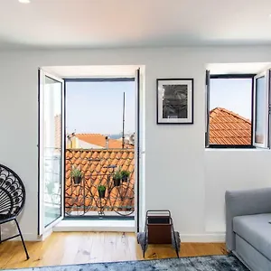 Lovelystay - Turquoise River View I Lissabon